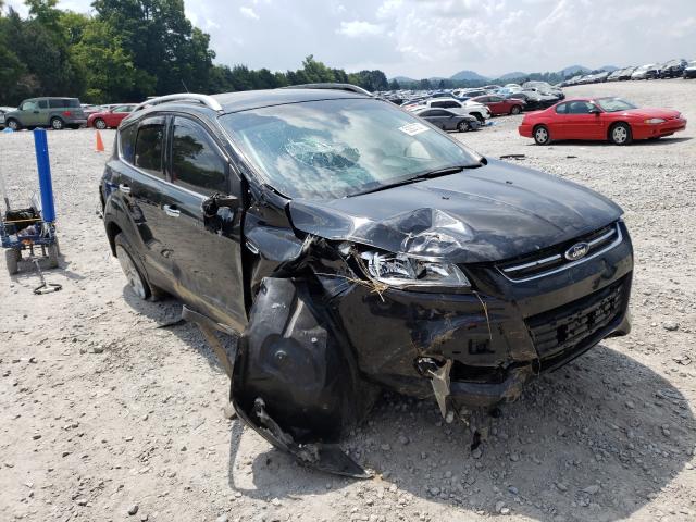 Ford Escape tit (2016)