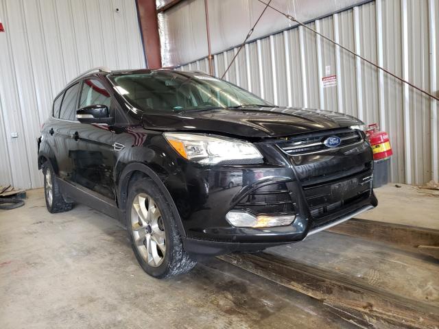 Ford Escape tit (2015)
