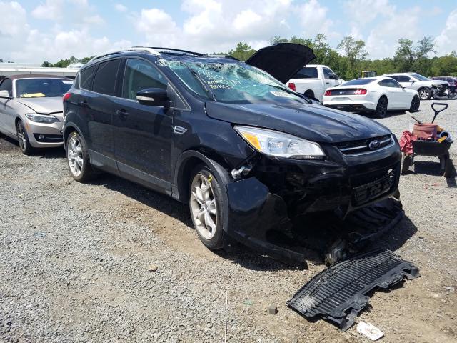 Ford Escape tit (2016)