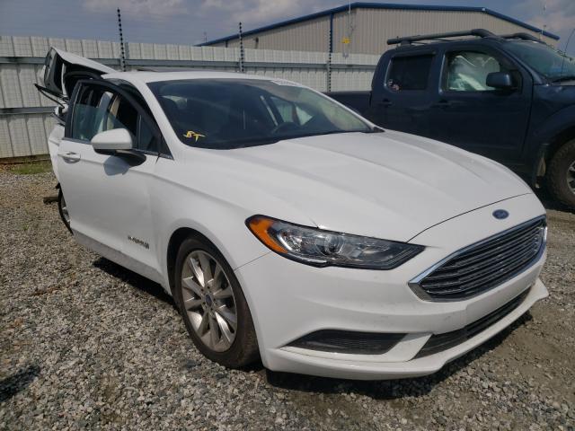 Ford Fusion hyb (2017)