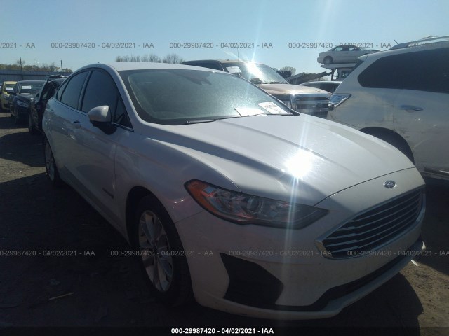 Ford Fusion hybrid (2019)