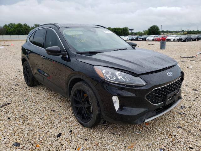 Ford Escape tit (2020)