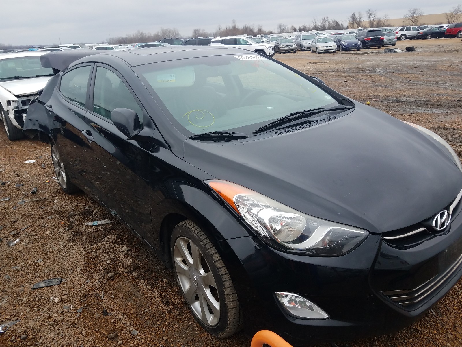 Hyundai Elantra gl (2012)