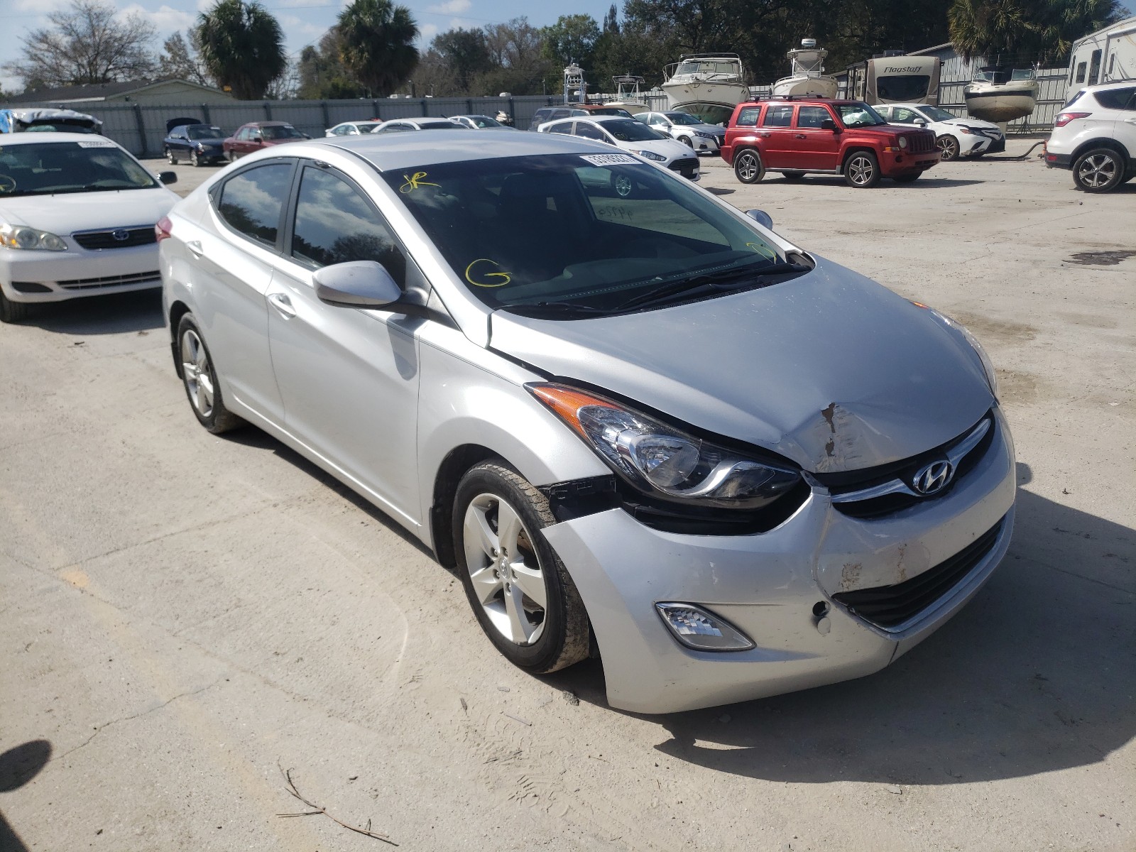Hyundai Elantra gl (2012)
