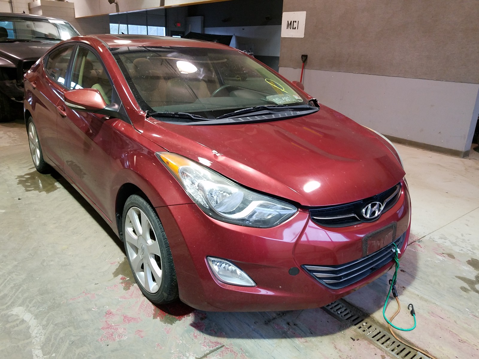 Hyundai Elantra gl (2013)