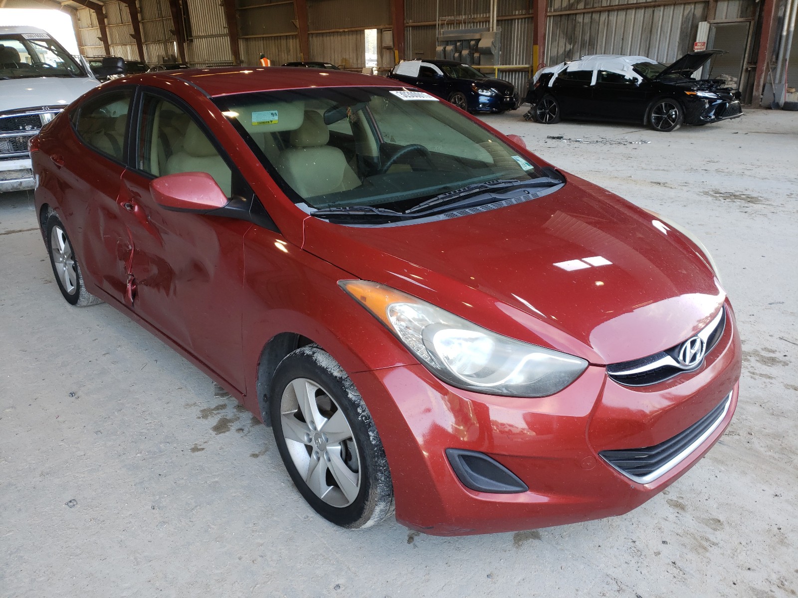 Hyundai Elantra gl (2013)