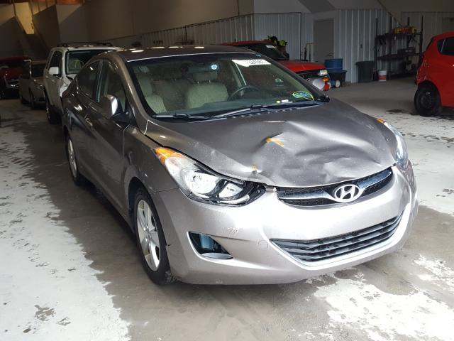 Hyundai Elantra gl (2013)