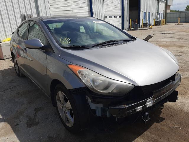 Hyundai Elantra gl (2012)