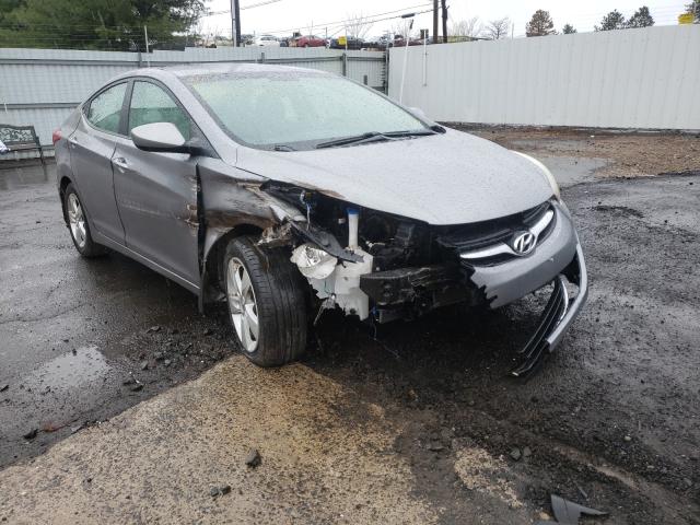 Hyundai Elantra gl (2012)
