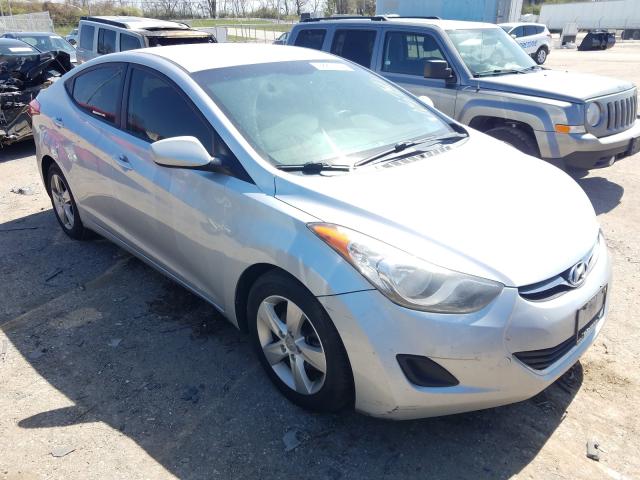 Hyundai Elantra gl (2013)