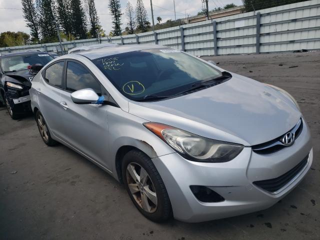 Hyundai Elantra gl (2013)