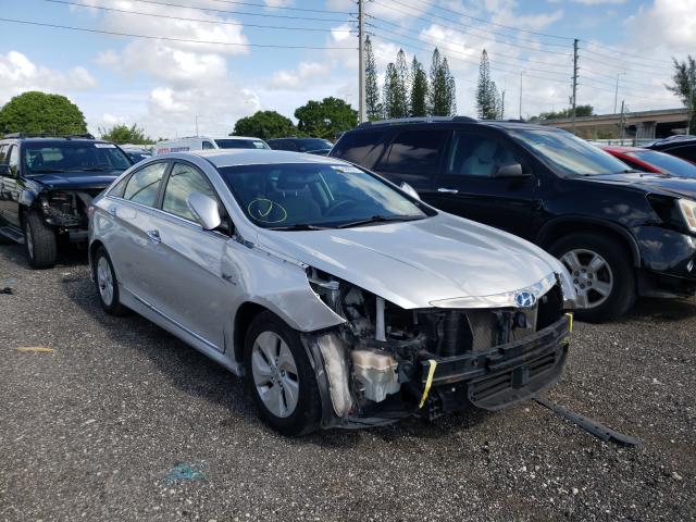 Hyundai Sonata hyb (2013)