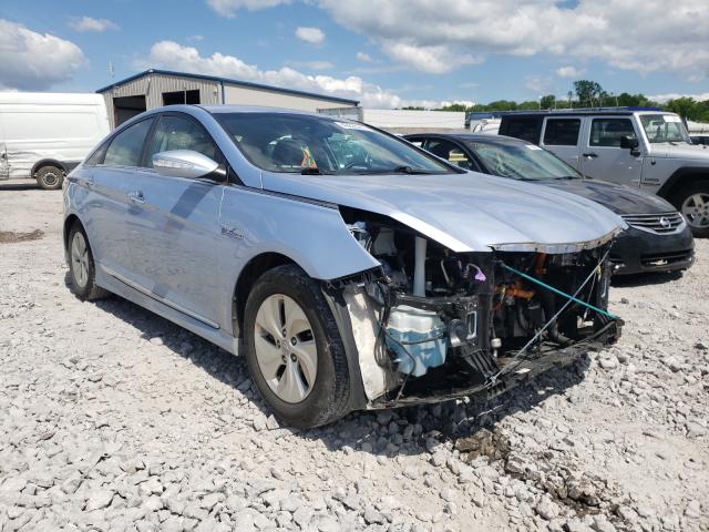 Hyundai Sonata hyb (2013)
