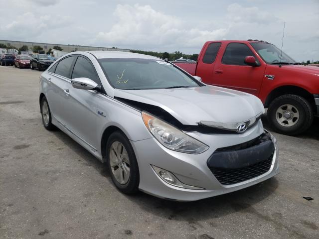 Hyundai Sonata hyb (2015)