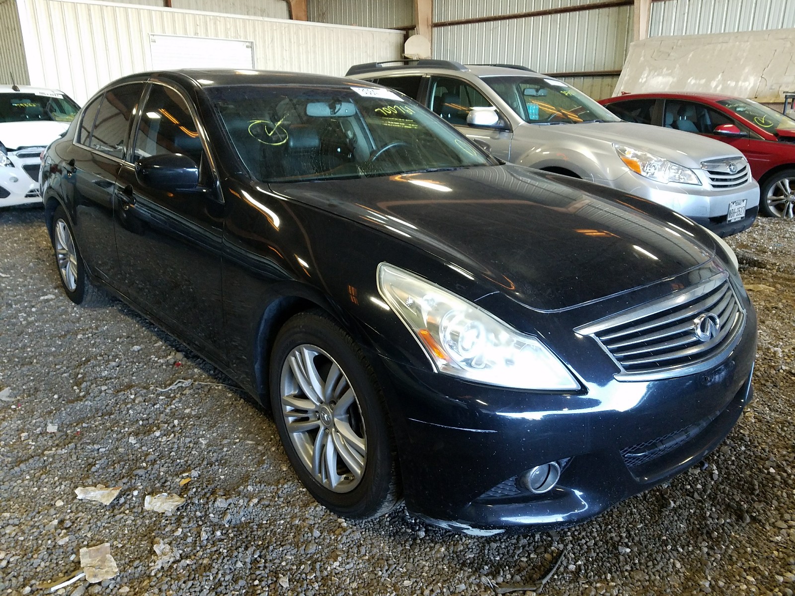 Infiniti G25 base (2012)