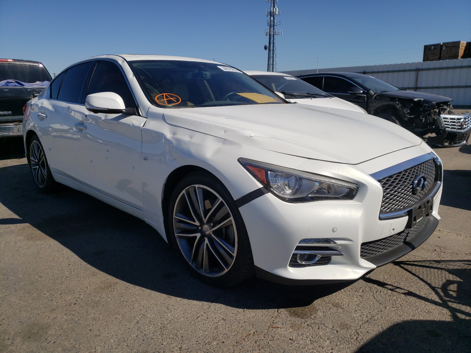 Infiniti Q50 base (2014)