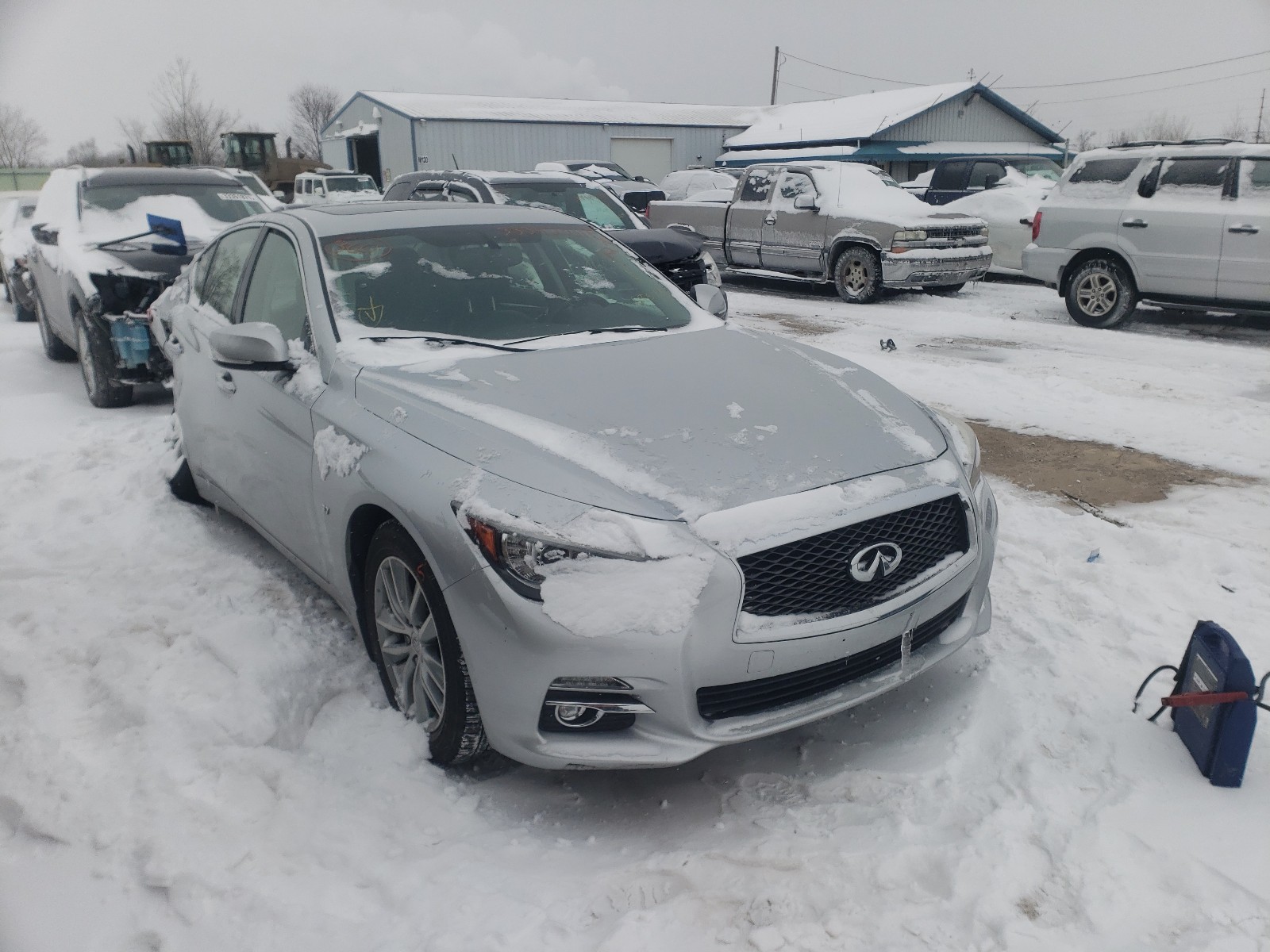 Infiniti Q50 base (2014)