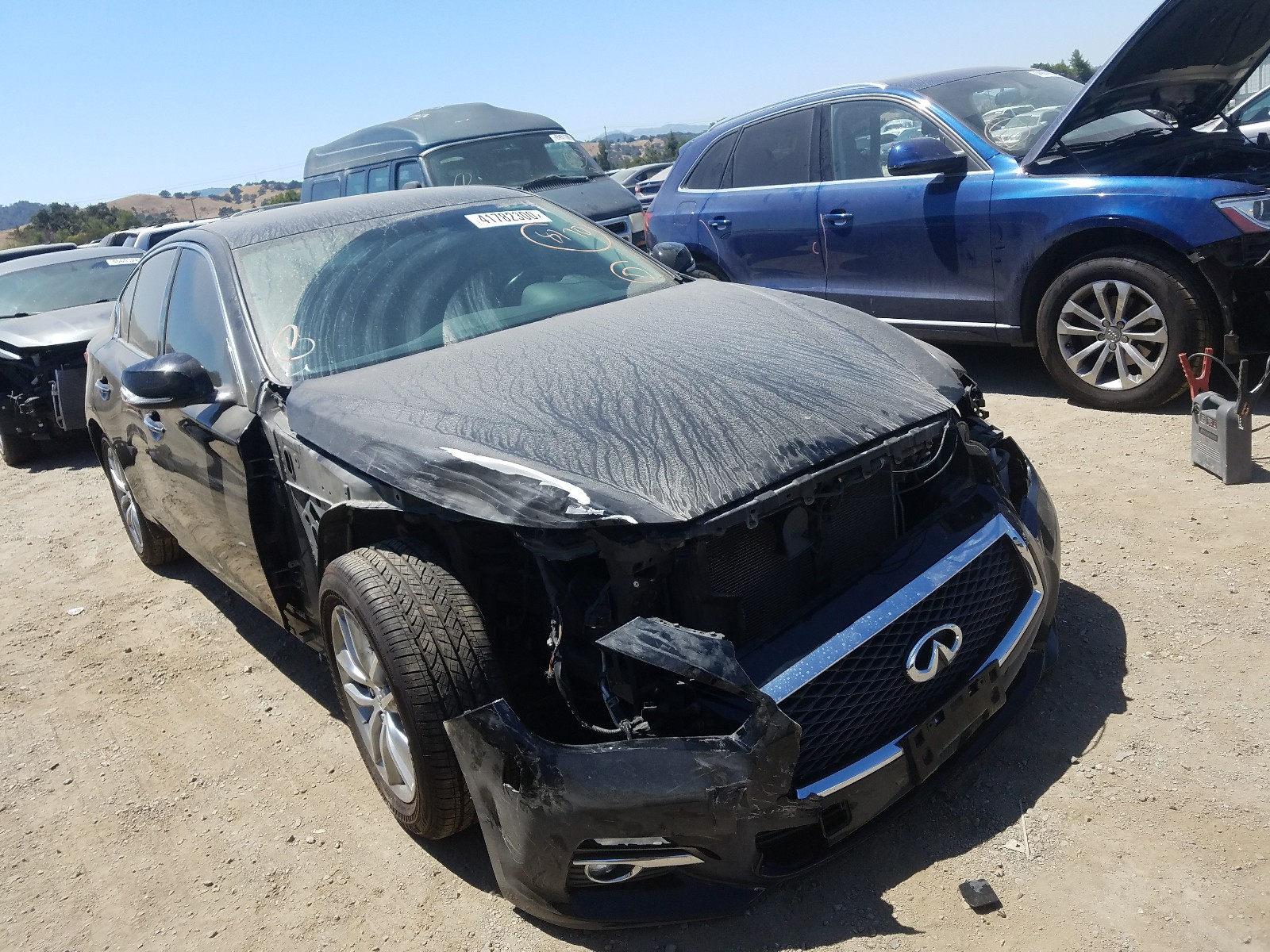 Infiniti Q50 base (2015)