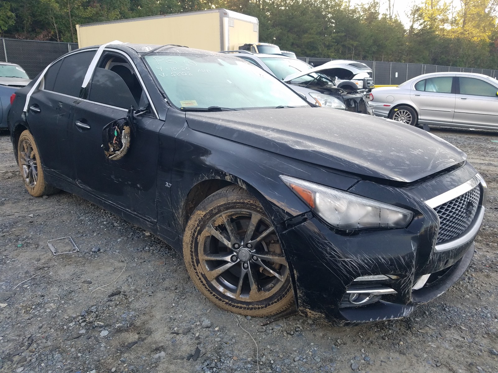 Infiniti Q50 base (2015)