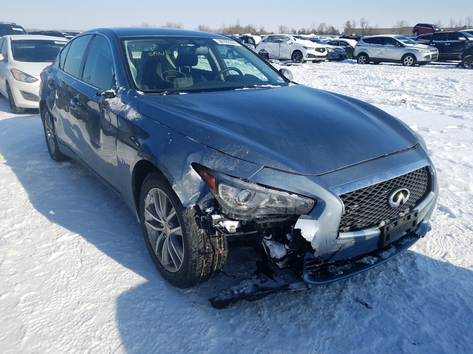 Infiniti Q50 base (2015)