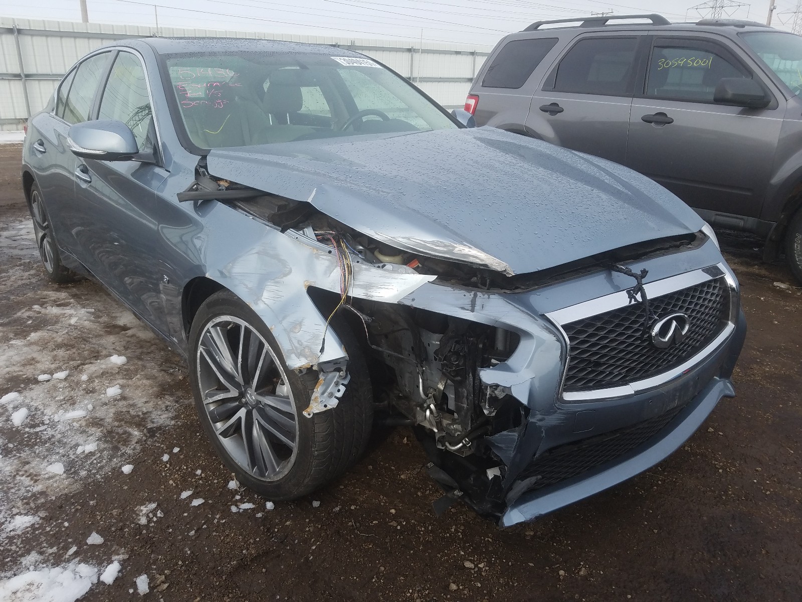 Infiniti Q50 base (2015)