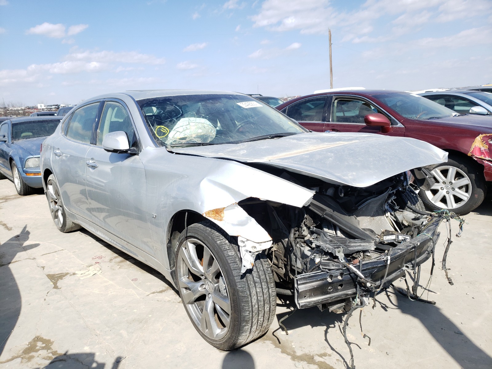 Infiniti Q70l 3-7 (2015)