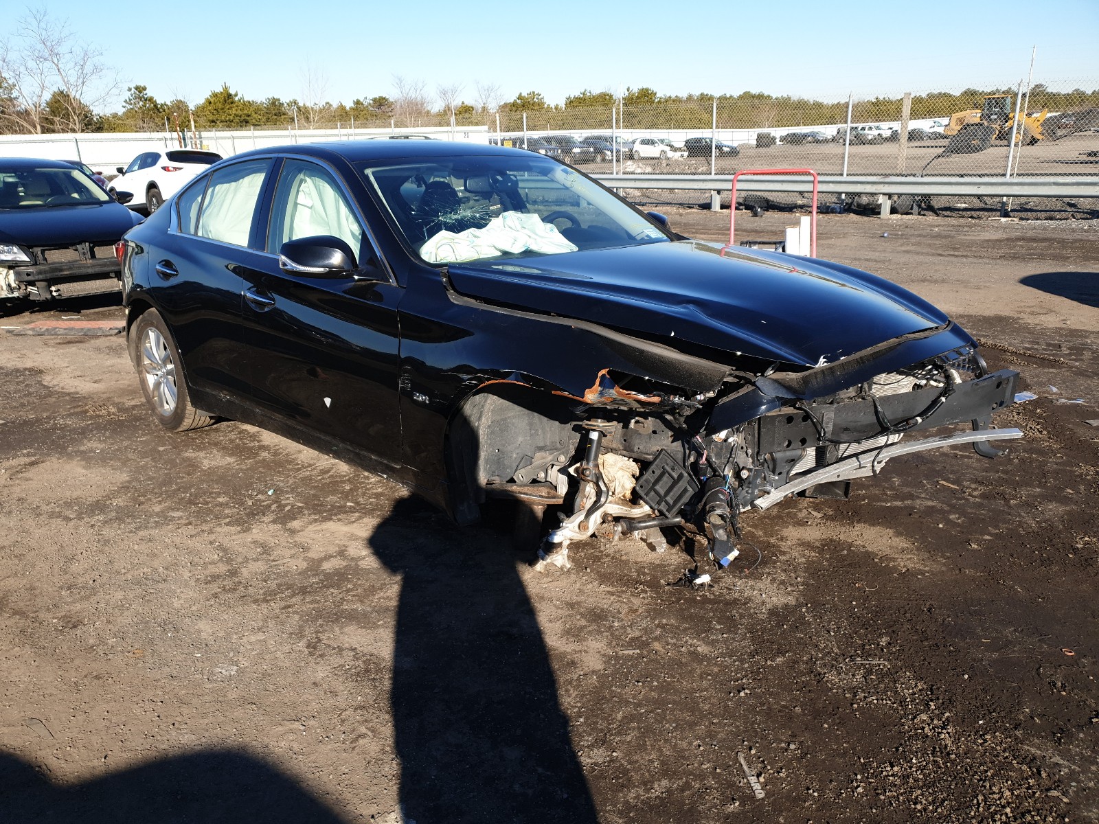 Infiniti Q50 base (2017)