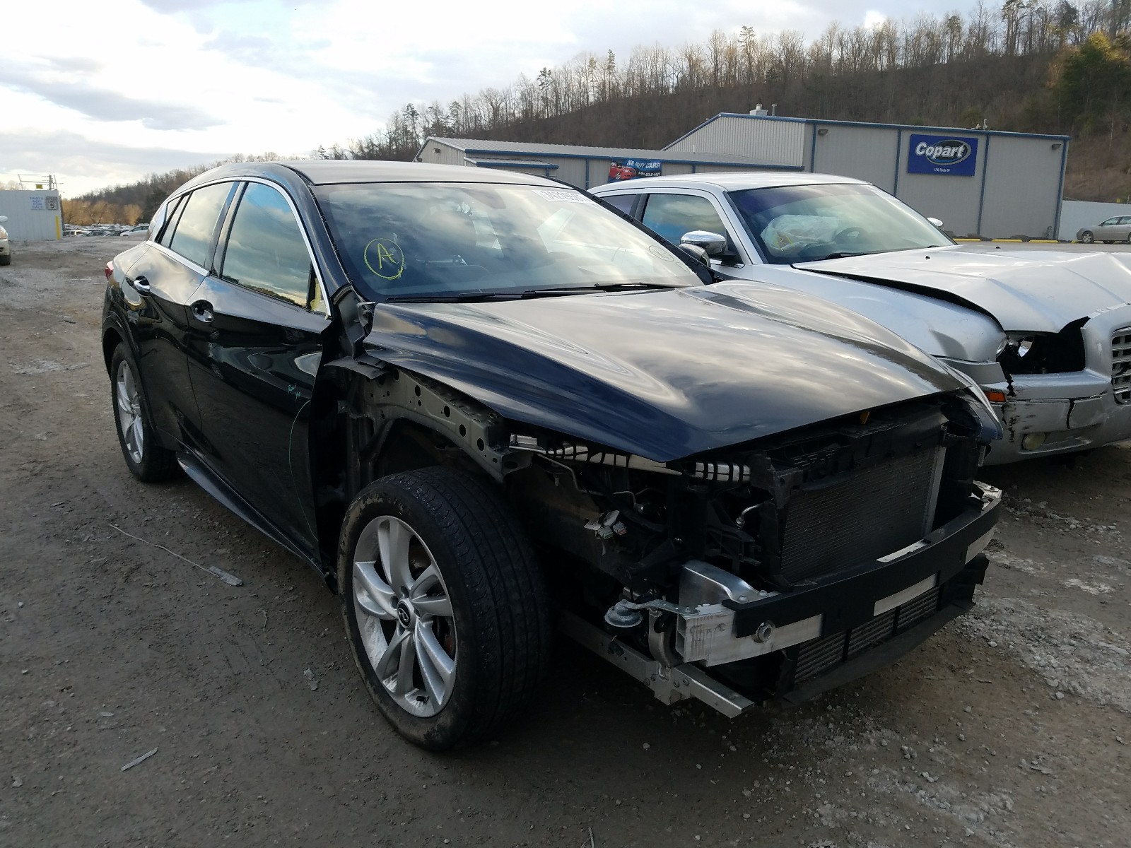 Infiniti Qx30 base (2017)