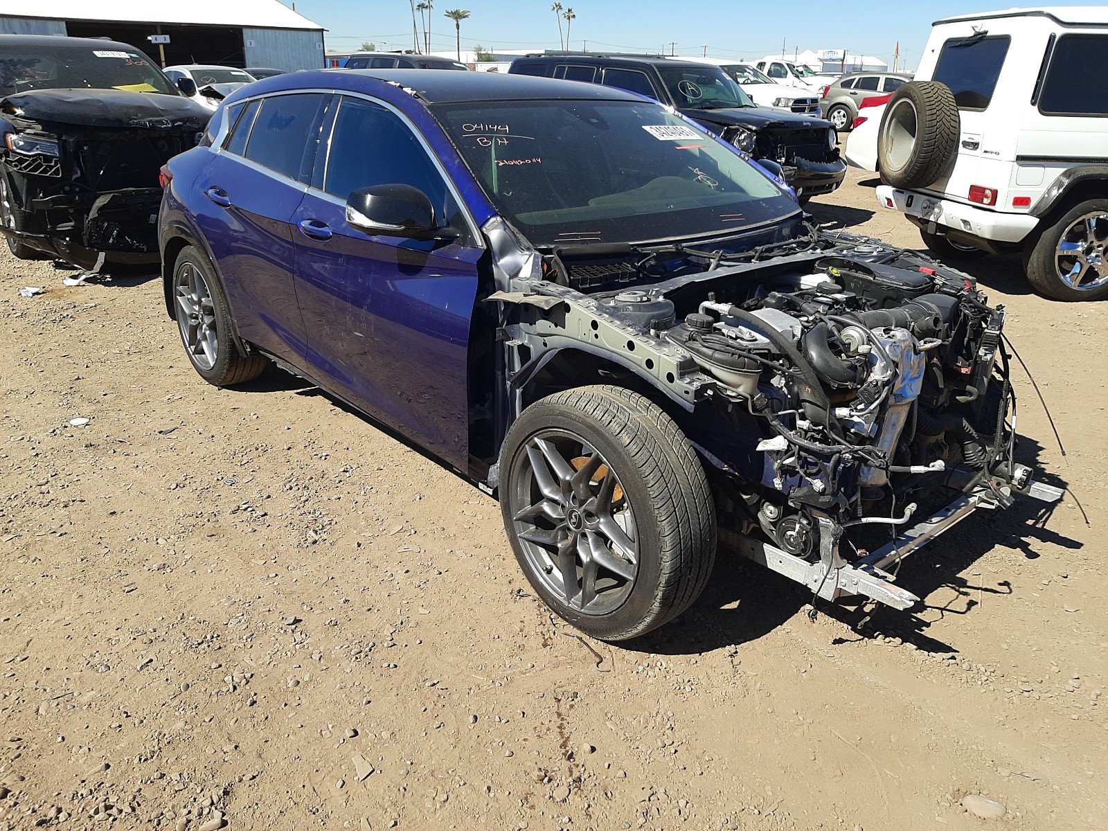 Infiniti Qx30 base (2018)