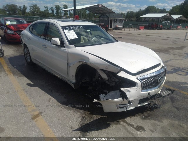 Infiniti Q70l (2015)