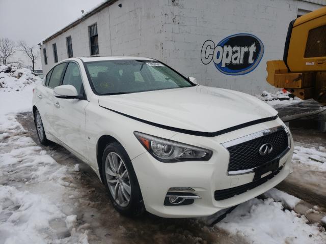 Infiniti Q50 base (2015)