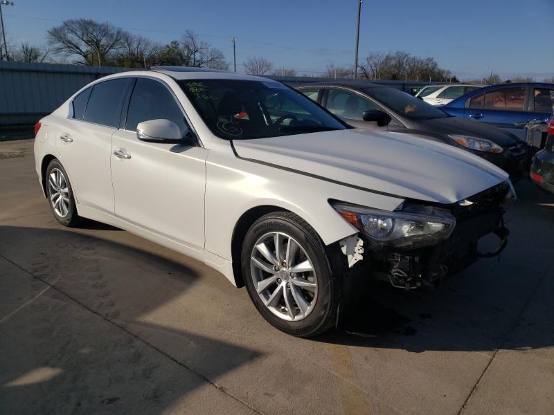 Infiniti Q50 base (2015)