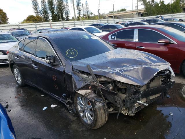 Infiniti Q50 base (2014)