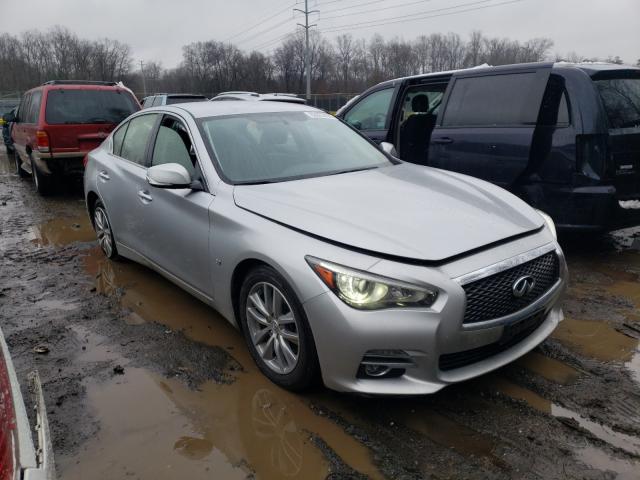 Infiniti Q50 base (2015)