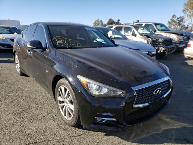 Infiniti Q50 base (2015)