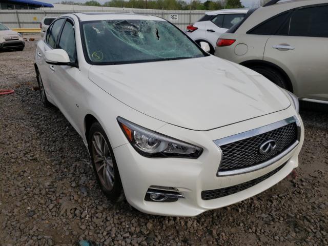 Infiniti Q50 base (2016)