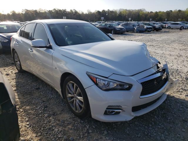 Infiniti Q50 base (2015)