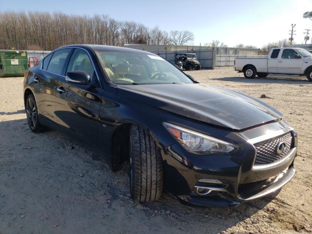 Infiniti Q50 base (2015)