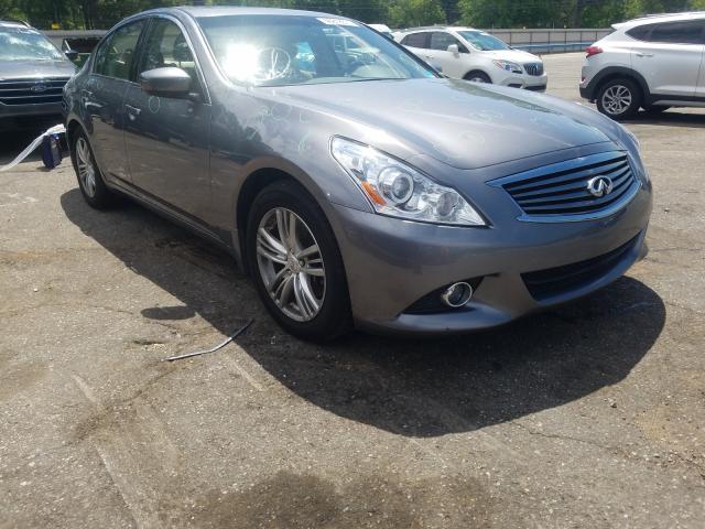 Infiniti G25 base (2012)