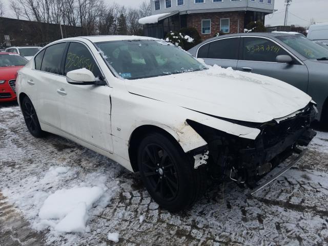 Infiniti Q50 base (2015)