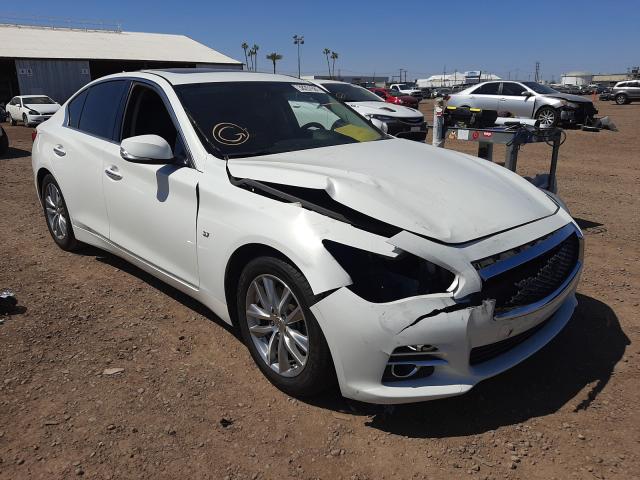 Infiniti Q50 base (2015)
