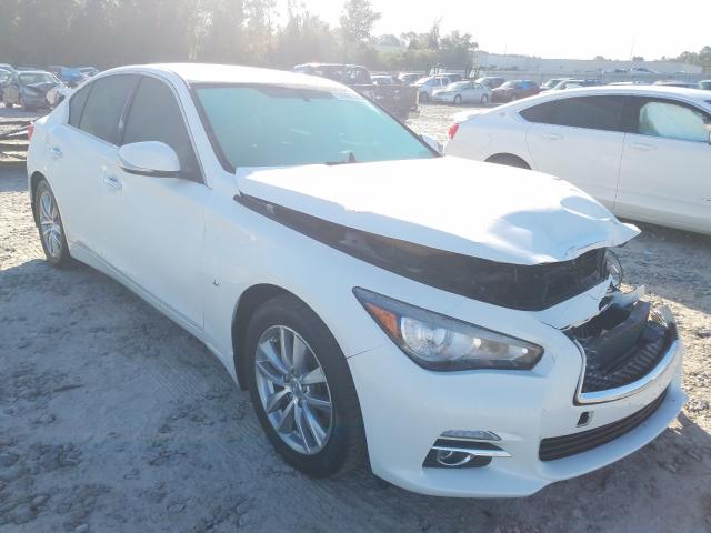 Infiniti Q50 base (2015)