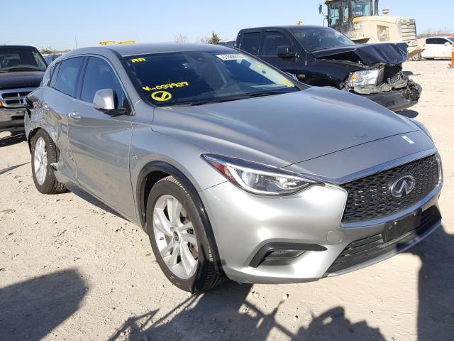 Infiniti Qx30 base (2017)