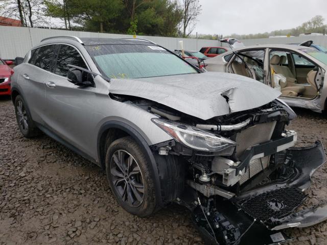 Infiniti Qx30 base (2017)