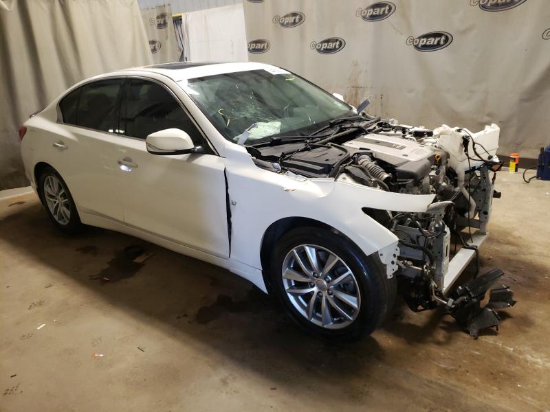 Infiniti Q50 base (2015)