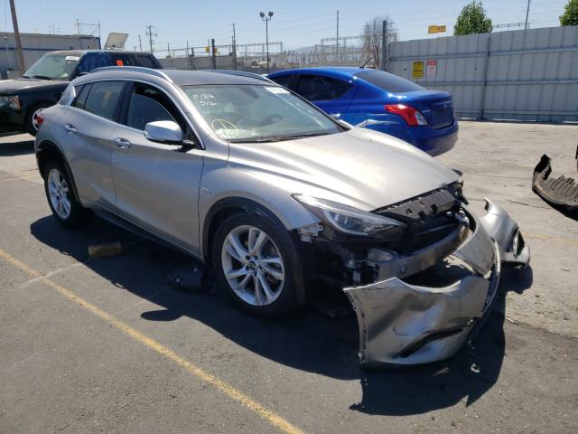Infiniti Qx30 base (2017)
