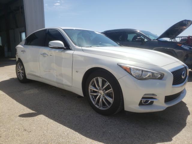 Infiniti Q50 base (2015)