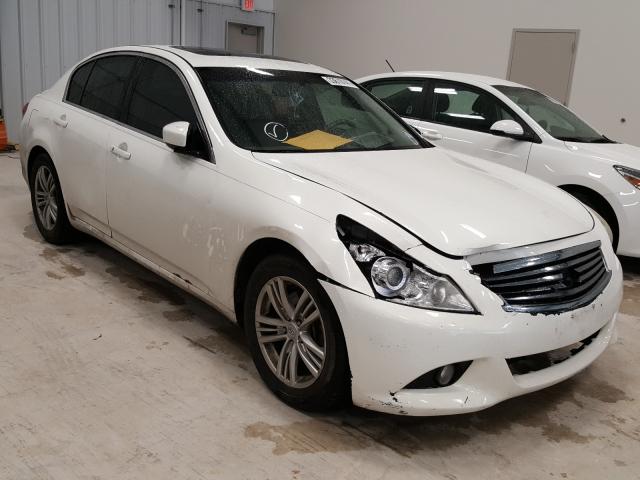 Infiniti G25 base (2011)