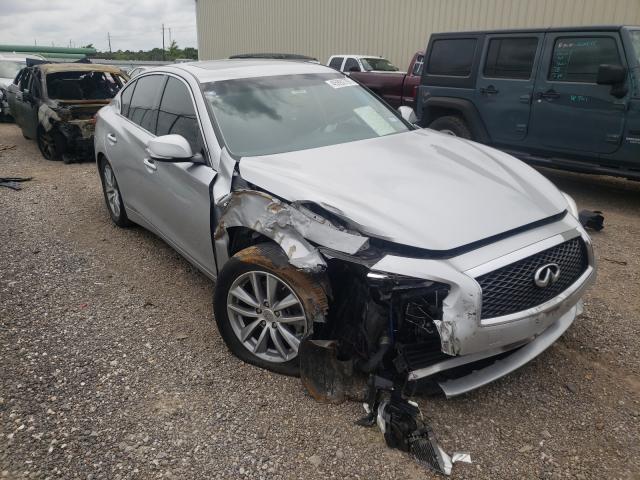 Infiniti Q50 base (2016)