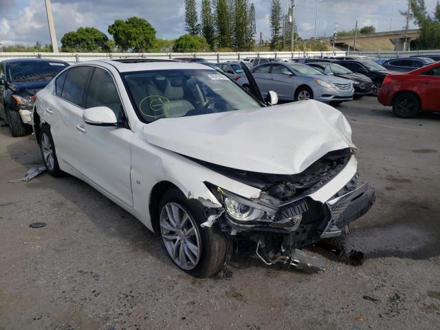 Infiniti Q50 base (2015)
